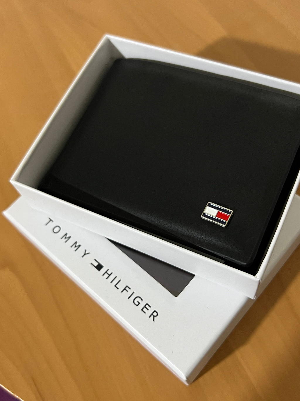 TOMMY HILFIGER🖤